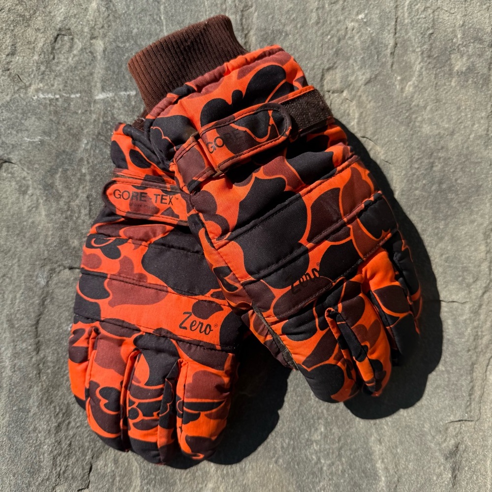Vintage GORE-TEX Orange and Black Quilted Insulated Gloves